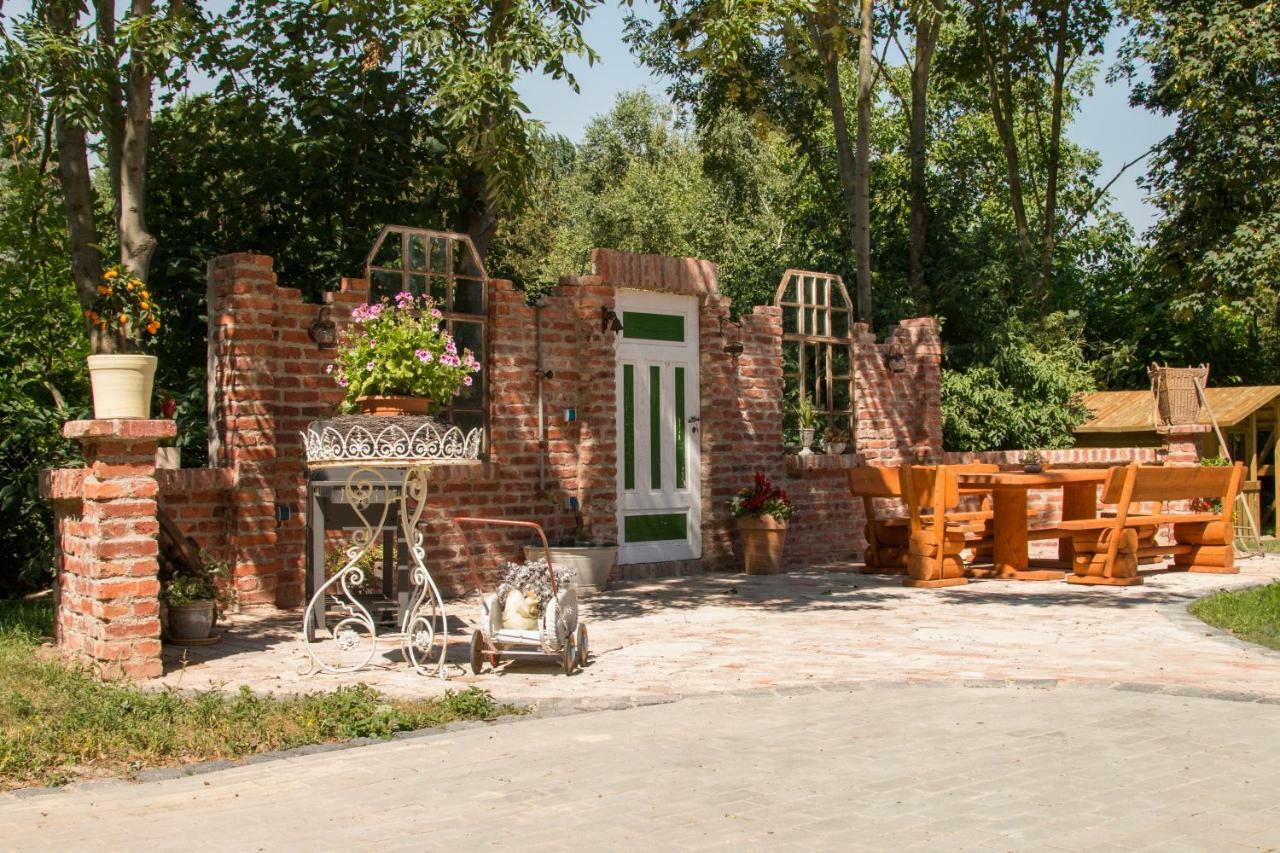 Ferienwohnung Im Schlossgarten Herbsleben エクステリア 写真